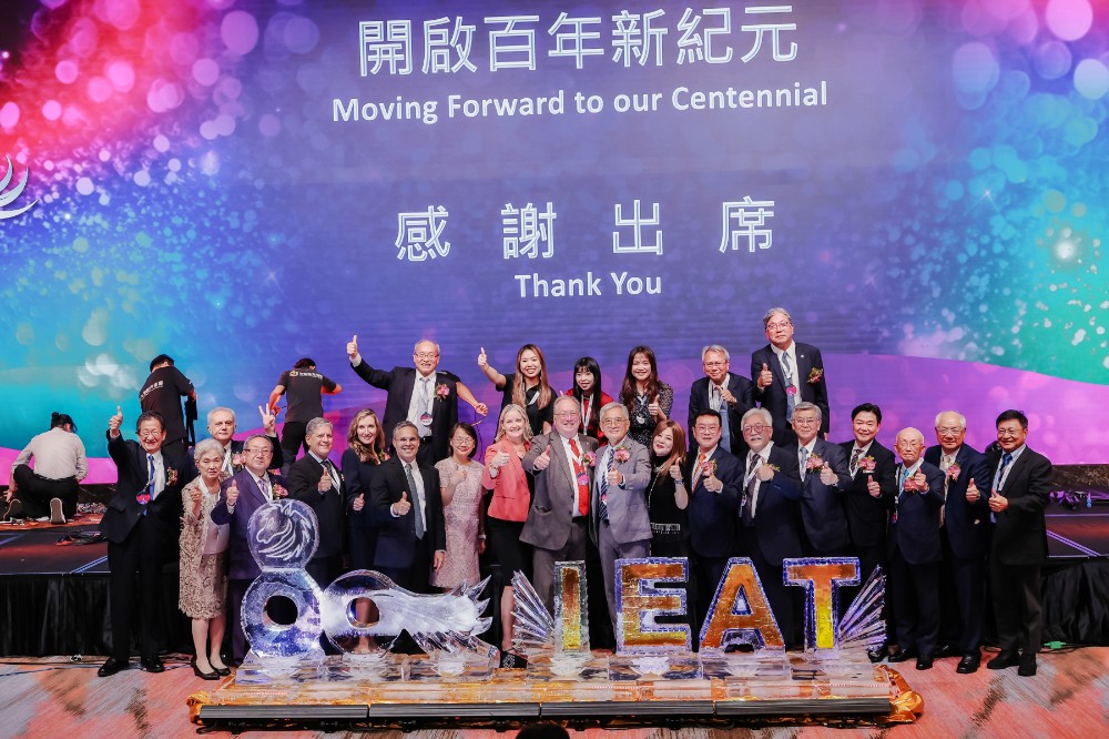 全球姐妹會與IEAT同仁合影